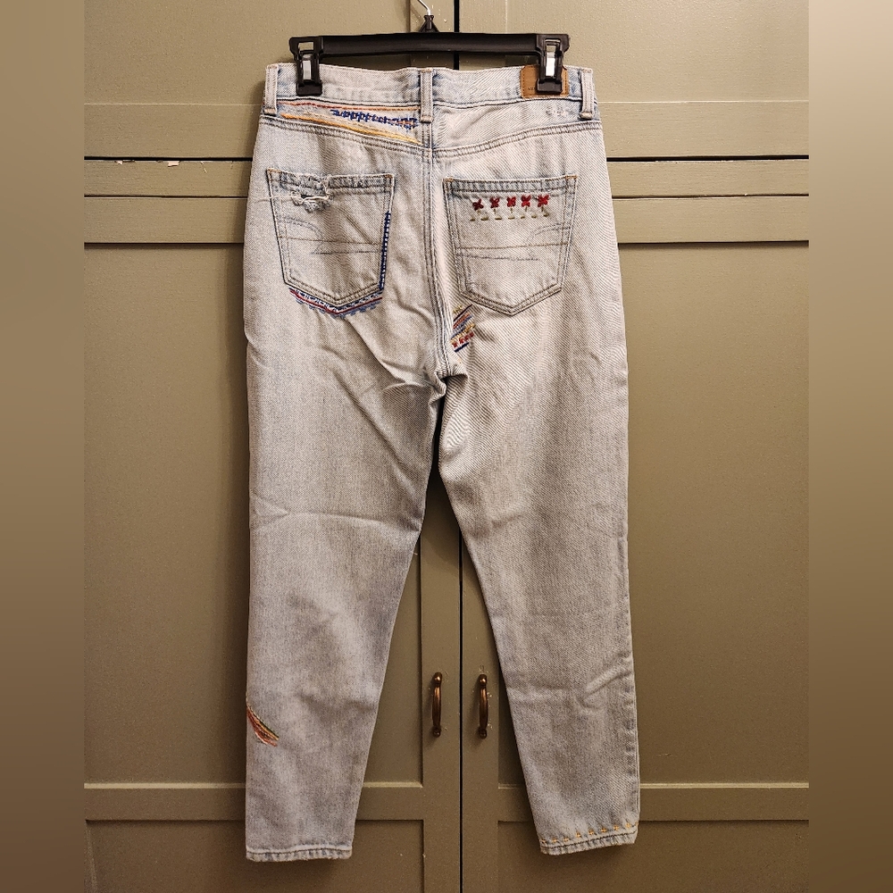 American Eagle Embroidered Mom Jeans